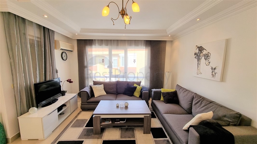 Просторный пентхаус с видом на горы