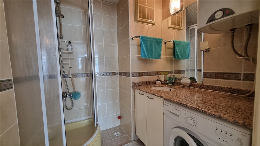 Просторный пентхаус с видом на горы