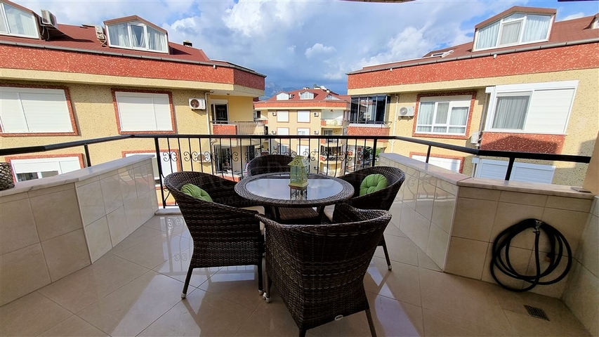 Просторный пентхаус с видом на горы