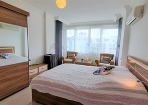 Просторный пентхаус с видом на горы