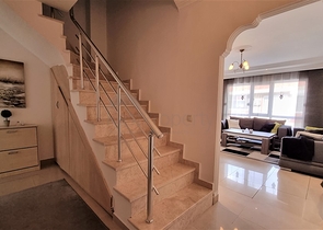 Просторный пентхаус с видом на горы