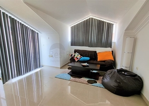 Просторный пентхаус с видом на горы