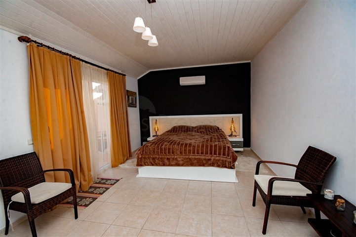 Пентхаус 4+1 в районе Оба