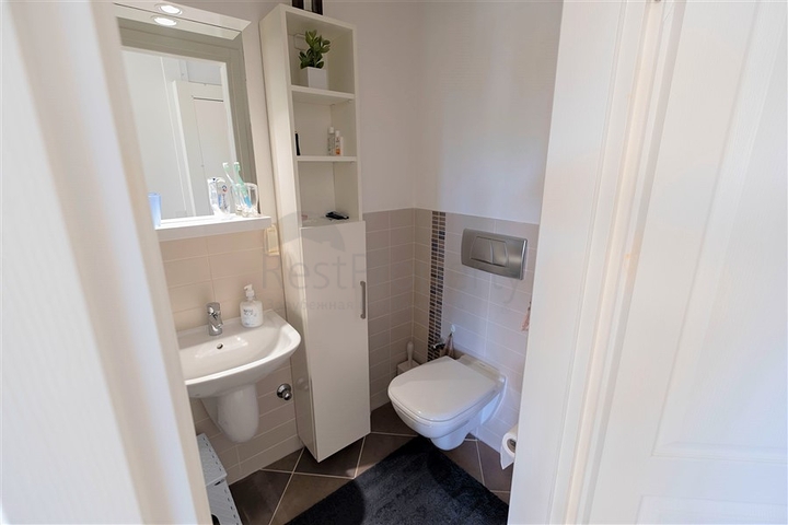 Просторная квартира с выходом в сад в районе Конаклы 