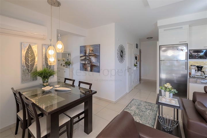 Просторная квартира с выходом в сад в районе Конаклы 