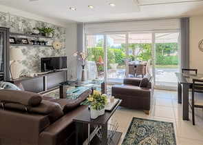 Просторная квартира с выходом в сад в районе Конаклы 