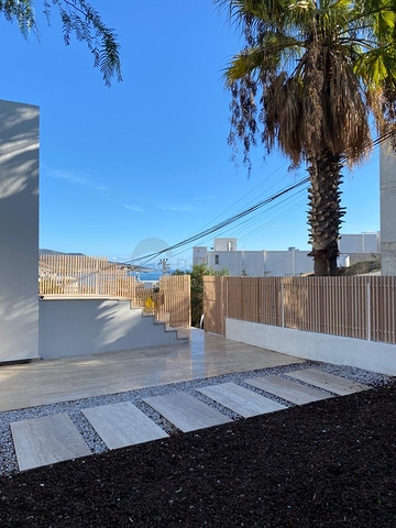 Отдельно стоящая вилла 4+1 с видом на море и город в бухте Бордакчи, Бодрум