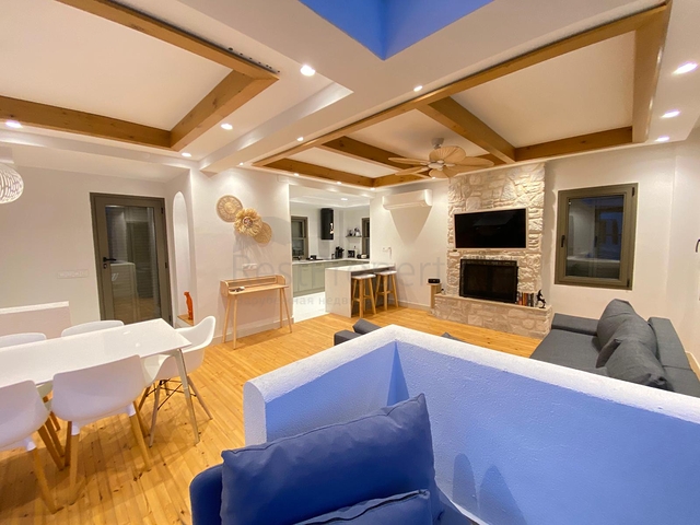 Отдельно стоящая вилла 4+1 с видом на море и город в бухте Бордакчи, Бодрум