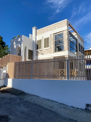 Отдельно стоящая вилла 4+1 с видом на море и город в бухте Бордакчи, Бодрум