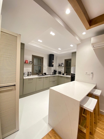 Отдельно стоящая вилла 4+1 с видом на море и город в бухте Бордакчи, Бодрум