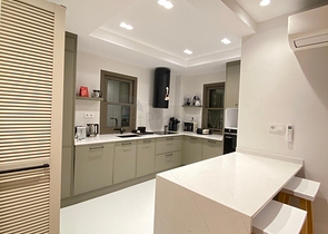 Отдельно стоящая вилла 4+1 с видом на море и город в бухте Бордакчи, Бодрум