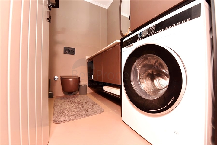 Трехкомнатная квартира на первой береговой линии