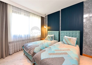 Трехкомнатная квартира на первой береговой линии