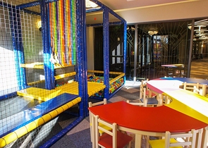 Трехкомнатная квартира на первой береговой линии