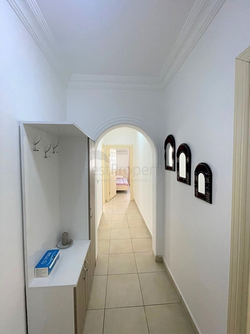 Трехкомнатная квартира в 400 метрах от моря