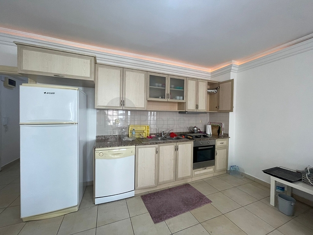 Трехкомнатная квартира в 400 метрах от моря