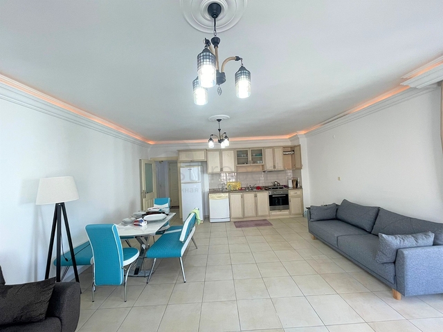 Трехкомнатная квартира в 400 метрах от моря