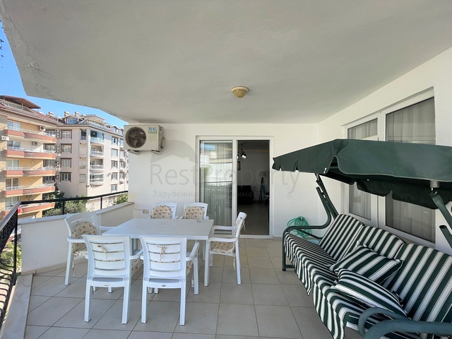 Трехкомнатная квартира в 400 метрах от моря