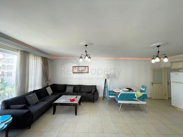 Трехкомнатная квартира в 400 метрах от моря