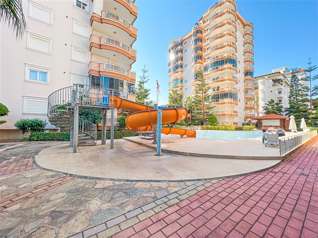 Квартира 2+1 на первой береговой линии в районе Махмутлар