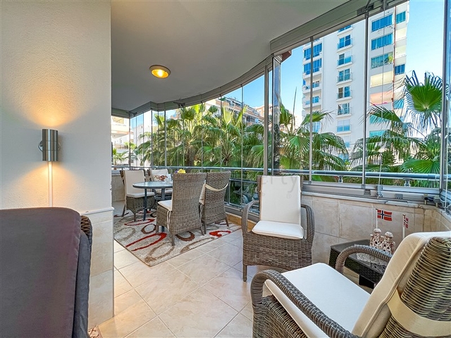 Квартира 2+1 на первой береговой линии в районе Махмутлар