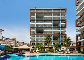 Трехкомнатная квартира с видом на горы и море