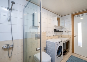 Трехкомнатная квартира с видом на горы и море