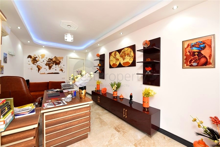 Меблированная вилла с панорамным видом в самом центре Алании