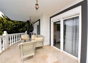 Меблированная вилла с панорамным видом в самом центре Алании