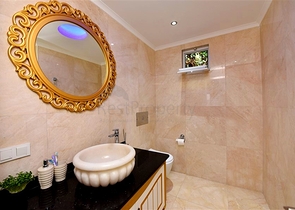 Меблированная вилла с панорамным видом в самом центре Алании