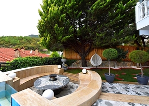 Меблированная вилла с панорамным видом в самом центре Алании