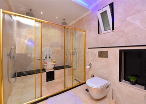 Меблированная вилла с панорамным видом в самом центре Алании