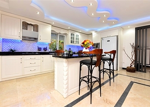 Меблированная вилла с панорамным видом в самом центре Алании