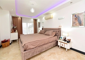 Меблированная вилла с панорамным видом в самом центре Алании