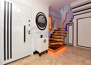 Меблированная вилла с панорамным видом в самом центре Алании