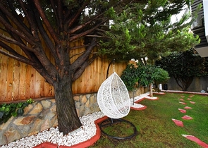 Меблированная вилла с панорамным видом в самом центре Алании