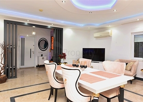 Меблированная вилла с панорамным видом в самом центре Алании