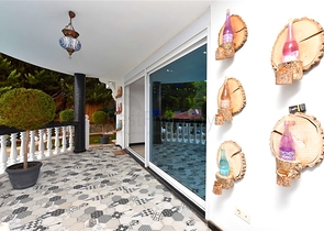 Меблированная вилла с панорамным видом в самом центре Алании