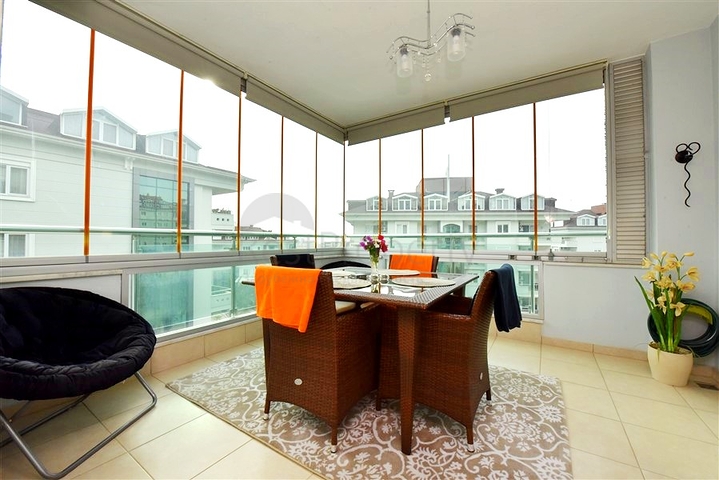 Квартира 2+1 в комплексе с большой зеленой территорией в центральном районе Джикджилли