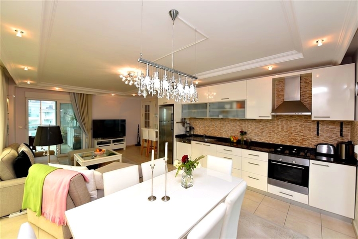 Квартира 2+1 в комплексе с большой зеленой территорией в центральном районе Джикджилли