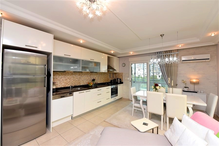 Квартира 2+1 в комплексе с большой зеленой территорией в центральном районе Джикджилли