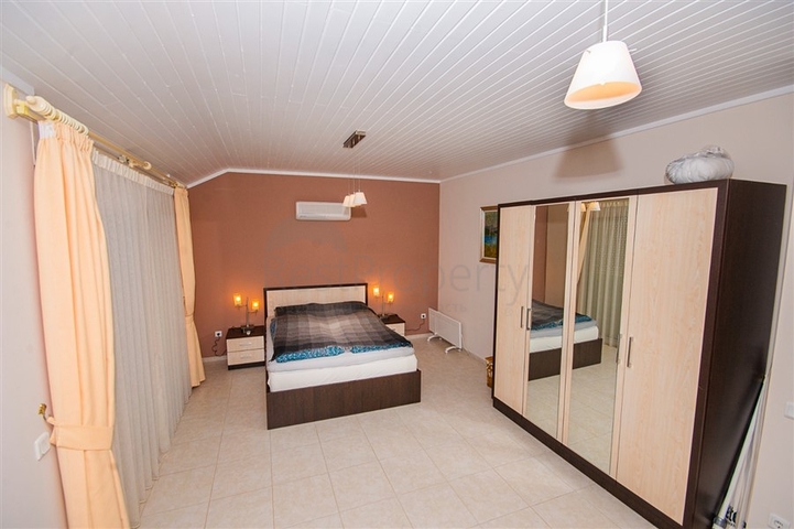 Меблированный пентхаус 4+1 в районе Оба