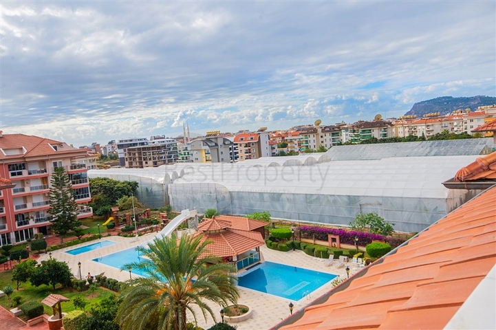 Меблированный пентхаус 4+1 в районе Оба