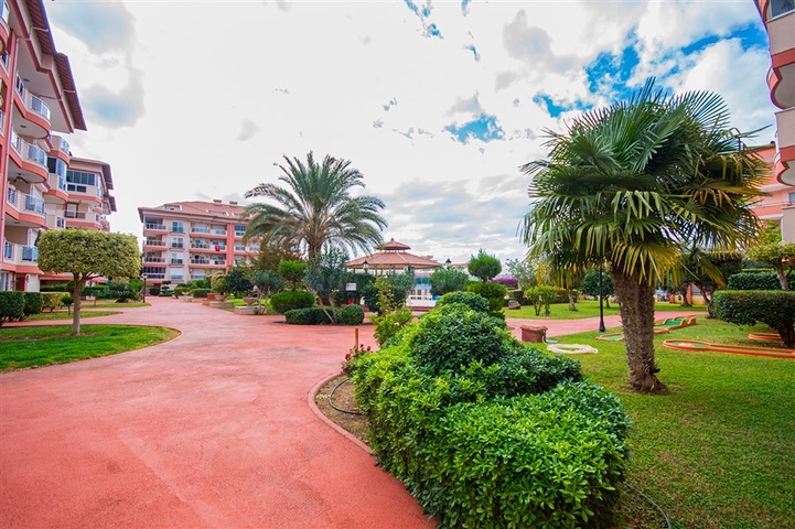 Меблированный пентхаус 4+1 в районе Оба