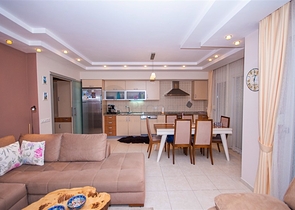 Меблированный пентхаус 4+1 в районе Оба