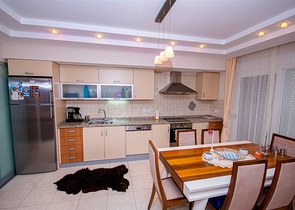 Меблированный пентхаус 4+1 в районе Оба