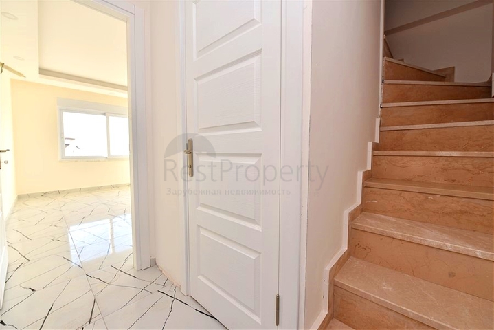 Трехкомнатный пентхаус в районе Оба