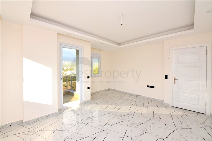 Трехкомнатный пентхаус в районе Оба