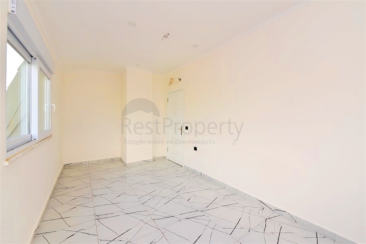 Трехкомнатный пентхаус в районе Оба