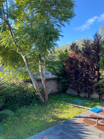 Частная вилла в окружении природы в районе Торба